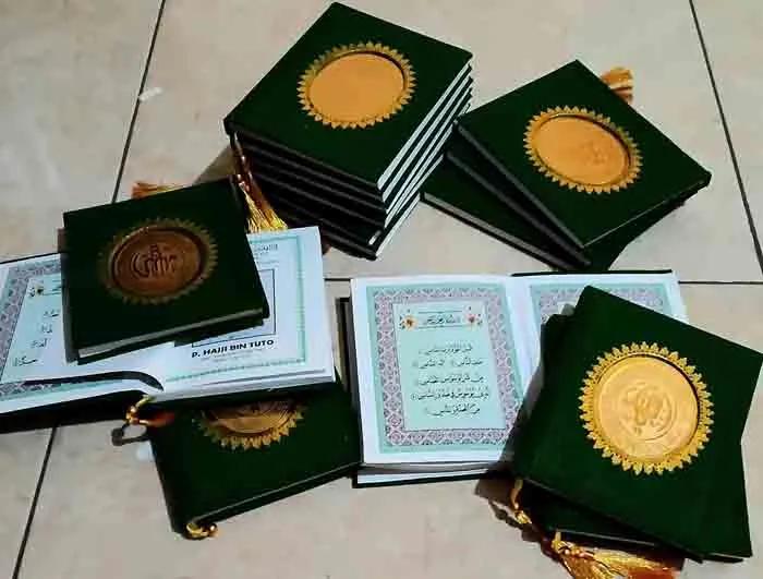 Yasin Hardcover Bludru